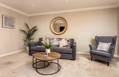 Kilmarnock Apartment | Pet-Friendly Retreat at London Gate No1 - Donnini Apartments