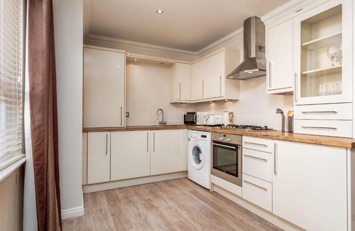 Kilmarnock Apartment | Pet-Friendly Retreat at London Gate No1 - Donnini Apartments