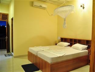 Anuradhapura Hotel | Discover London Palace: Accessible Stay with Spa & Dining