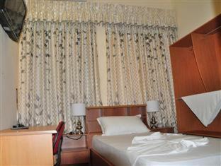Anuradhapura Hotel | Discover London Palace: Accessible Stay with Spa & Dining
