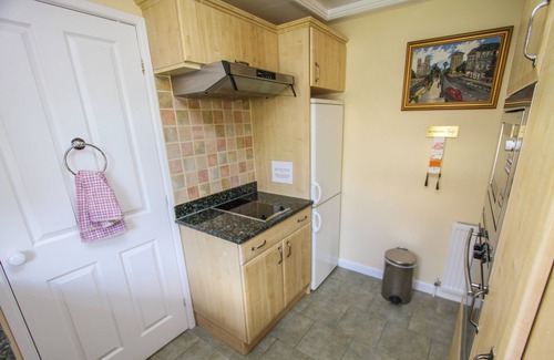 Chippenham House | Exceptional London Road Guest Accommodation with Breakfast