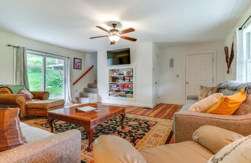 Londonderry House | Londonderry Retreat about 3 Mi to Lowell Lake!