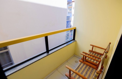 Praia do Morro Apartment | Beachside 2-Bedroom Apartment with Pool & Ocean Views