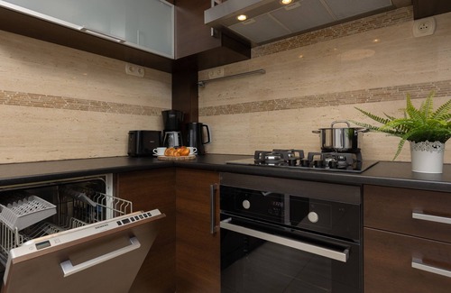 Saska Kepa Apartment | Inviting Apartment Saska Kepa | Family & Pet Friendly Stay