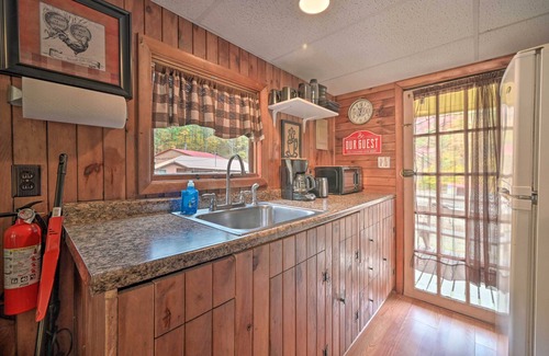 Huntingdon Cabin | Pet-Friendly 'Lone Ranger' Cabin on 50 Acres by Raystown Lake