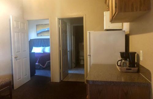 Killeen Hotel | Pet-Friendly Retreat at Lone Star Inn & Suites