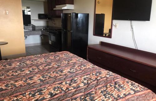 Original Town Hotel | Comfortable Lone Star Inn: Family-Friendly Accommodations