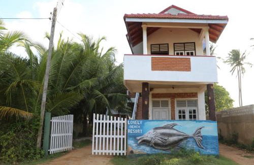 Tangalle Bed & Breakfast | Unwind at Lonely Beach Resort Tangalle with Ocean Views