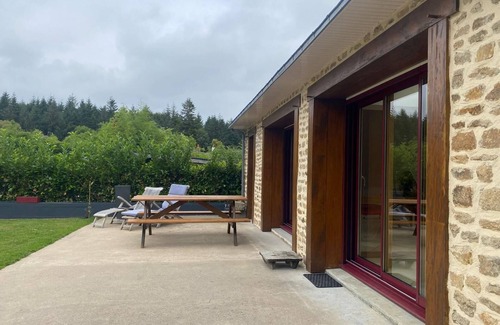 Pont-Scorff House | Historic Longère in Pont-scorff with Spa & Family Amenities