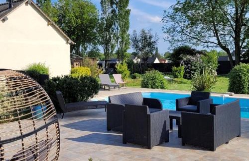 Bailleau-l'Eveque House | Idyllic Retreat with Pool and Spa Near Chartres for 12 Guests
