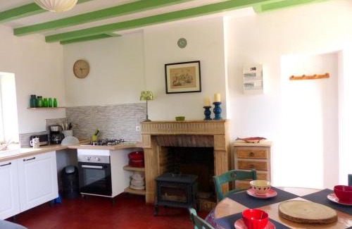 Lurcy-Levis House | Cozy Gîte Lurcy-Lévis: Perfect for Families and Pets