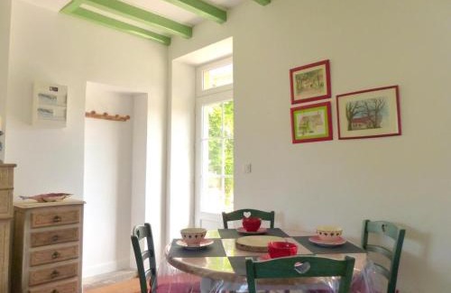 Lurcy-Levis House | Cozy Gîte Lurcy-Lévis: Perfect for Families and Pets