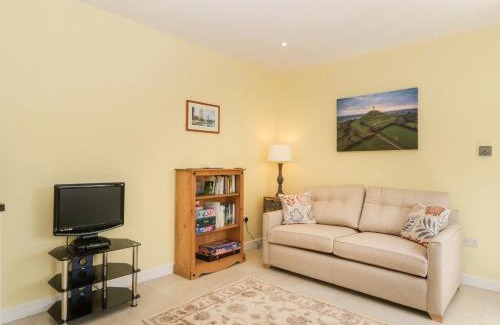Ditcheat House | Experience Long Batch Cottage - 4-Star Guest Rated Retreat