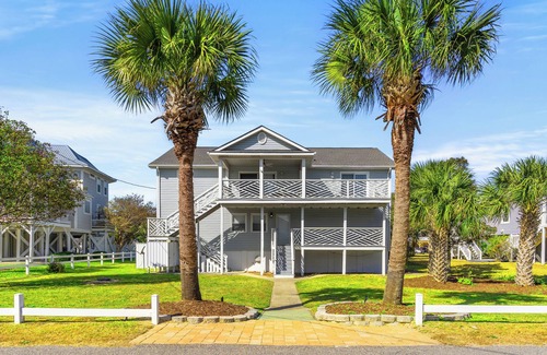 Long Bay Estates Condo | Beachfront Long Bay Duplex Lower Unit for Family Getaways