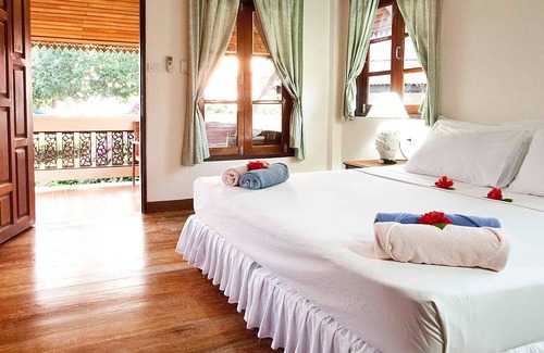 Haad Yao Resort | Relax at Long Bay Resort with Ocean Views and Pool Access