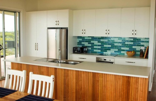 Waterhouse House | Unforgettable Long Beach Break: Oceanfront Family Retreat