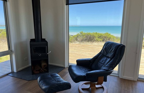 Waterhouse House | Pet-Friendly Long Beach Break with Oceanfront Views