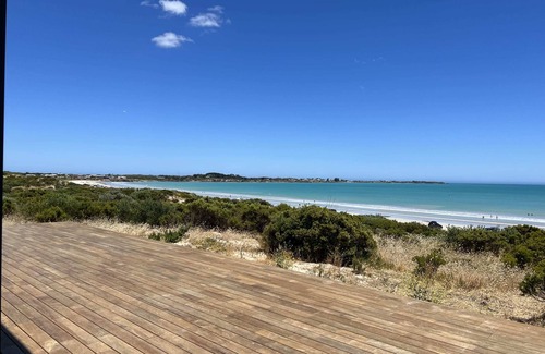 Waterhouse House | Pet-Friendly Long Beach Break with Oceanfront Views