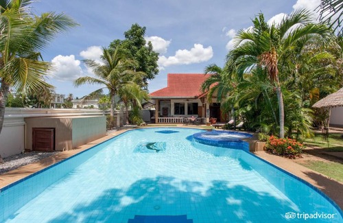 Sam Roi Yot Resort | Discover Long Beach Inn: Oceanfront Comfort & Pet-Friendly Stay