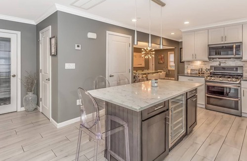 Long Beach House | Beachfront Oasis: Steps to Shore with Ocean View & Spa