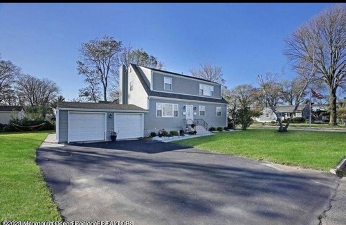 Long Branch House | Enjoy a Long Branch/Pier Village Family-Friendly Retreat