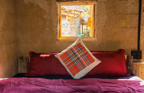 Dong Van House | Explore Long Cổ Trấn: Homestay & Tea Ceremony Awaits!