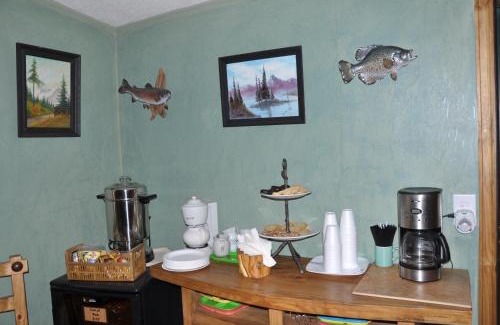 Gunnison Hotel | Budget-Friendly Long Holiday Motel: Family-Friendly Retreat