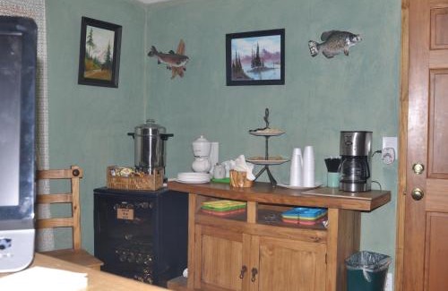 Gunnison Hotel | Budget-Friendly Long Holiday Motel: Family-Friendly Retreat