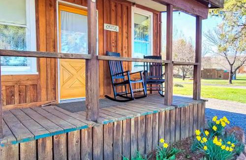 Crooked River Ranch House | Long Hollow Ranch - The Homestead House