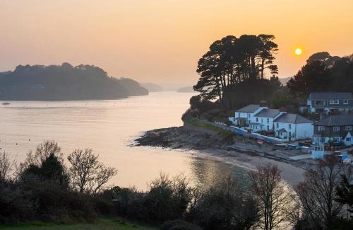 Falmouth House | Pet and Child Friendly Retreat at Long House, Boskensoe Barns