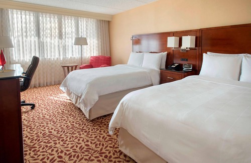 East Garden City Hotel | Discover Long Island Marriott: Pool, Spa & Family-Friendly Stay