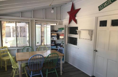 York Beach House | Experience Long Sands Serenity: Perfect for Families & Pets