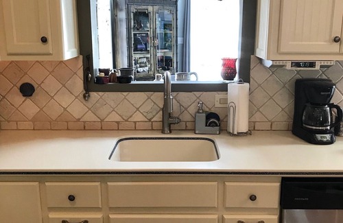 Geyser Crest House | Family-Friendly Retreat with Pool, Near SPAC & Downtown!