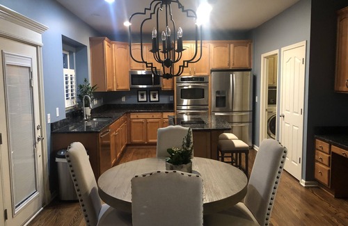Westfield House | Family-Friendly 4-Bedroom Oasis in Carmel - Guest Rated 10/10