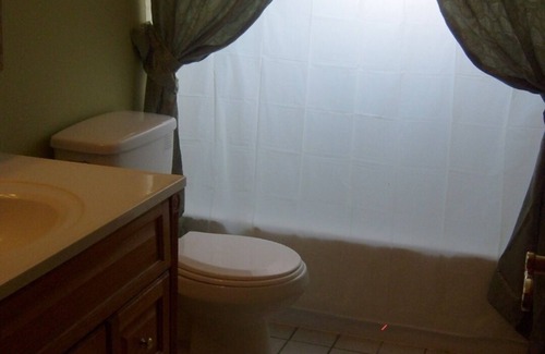 Columbus House | LONG TERM RENTAL ONLY/30 days or morenAPPROX 70 Dollars Per nite or 12mo. Lease