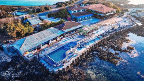Phu Quy Hotel | Discover Long Vĩ Hotel - Phú Quý Island Getaway