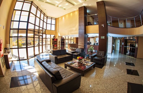 Campo Largo Apartment | Budget-Friendly Long Stay at Our Hotel Awaits You