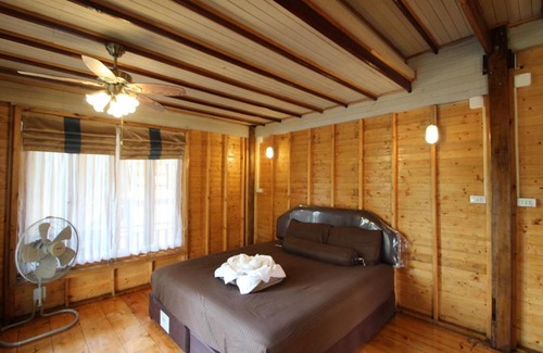 Satun House | Oceanfront Getaway at Longbay Lipe - Guest Rated 8/10