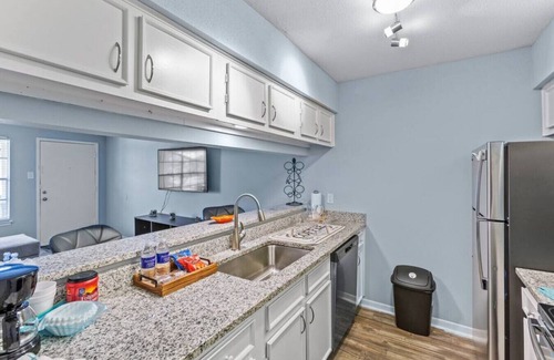 El Lago Apartment | Convenient 1 Bed Near Clear Lake, NASA & Kemah