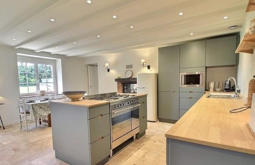 Surzur House | Seaside Retreat: Renovated Longère with Spa & Ocean Views