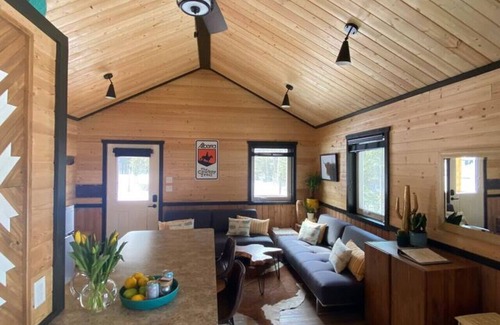 Bragg Creek Cabin | Relaxing Longhorn Cabin at Restart Ranch with Hot Tub & River