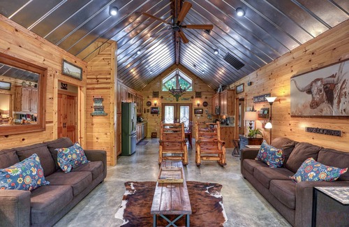 Marble Falls House | Secluded Cove Front Retreat with Lake Views & Family Amenities