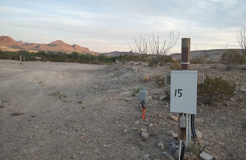 Study Butte-Terlingua RV Rental | Pet-Friendly Longhorn Ranch Motel & RV Park with Pool