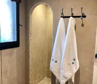 Sillans-la Cascade Bed & Breakfast | Discover Longo Maï: Oceanfront Retreat with Great Amenities