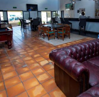 Longreach Hotel | Central Longreach Motel with Family-Friendly Amenities