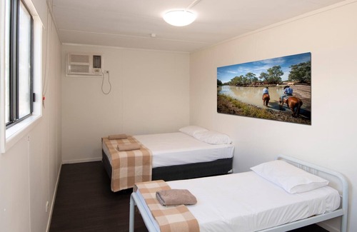 Longreach Hotel | Discover Longreach Outback Adventures with Family-Friendly Perks