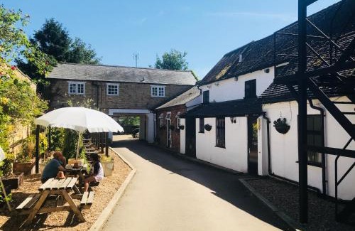 Woburn Hotel | Inviting Longs Hotel & Inn: Pet-Friendly with Breakfast