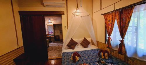 Ko Pha-ngan Resort | Seaside Retreat at Longtail Beach Resort with Ocean Views