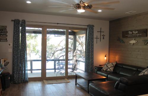 Council Creek South House | Family-Friendly Retreat at Longview Cabin in Nature