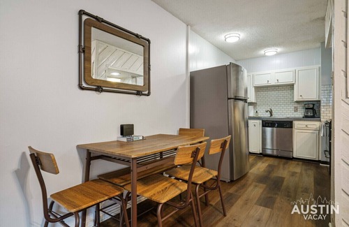 West Campus Apartment | Longview St #104 xxx